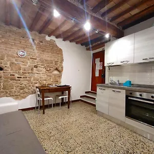 https://casa-vicolo-delle-chiavi.it-tuscanyhotel.com