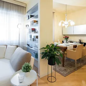 https://foscolo-25-apartment.it-tuscanyhotel.com