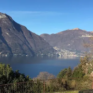 Lovely Stonehouse With Panorama Lake View Ferienhaus